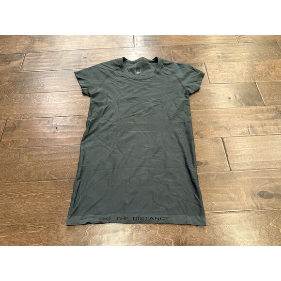 lululemon athletica Green Short Sleeve Tee - Picture 2 of 9